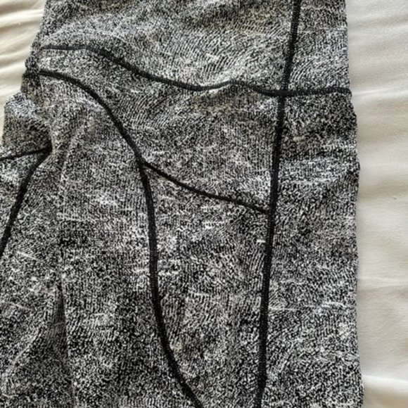 The Gym People Leggings SIZE L **BLACK & WHITE SPECKLED PATTERN** POCKETS - Picture 4 of 7